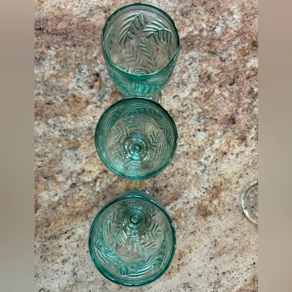 Fitz & Floyd (3) Bali Leaf Green Glass Water  Goblets. Heavier weight 12 oz. - Picture 2 of 6